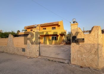 Casa all\'aperto - Casa semi indipendente contrada berbarello
 
43f, Marsala - foto 8