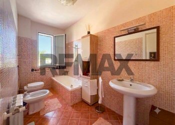 Bagno - Casa semi indipendente contrada berbarello
 
43f, Marsala - foto 37