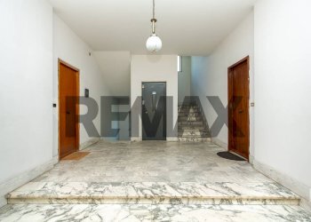 Ricezione / Lobby - Monolocale Via Etna
 
63, Riposto - foto 2
