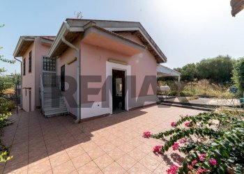 Casa all\'aperto - Villa Via Vito Longo
 
11, Misterbianco - foto 1