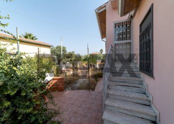 Scale - Villa Via Vito Longo
 
11, Misterbianco - foto 17