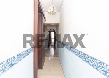 Hall / corridoio - Semi-detached house Stradale San Giorgio
 
46, Catania - photo 15