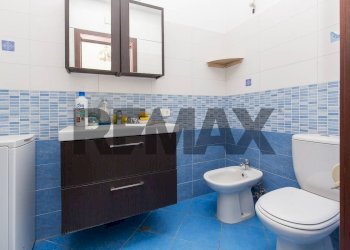 Bagno - Semi-detached house Stradale San Giorgio
 
46, Catania - photo 16
