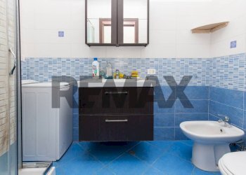 Bagno - Semi-detached house Stradale San Giorgio
 
46, Catania - photo 18