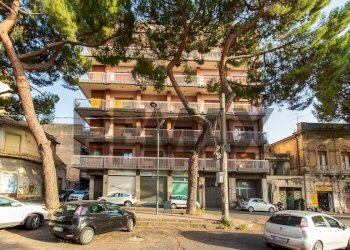 Edificio all\'aperto - Appartamento Via Vittorio Emanuele
 
358, Paterno - foto 1