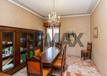 Sala da pranzo - Appartamento Via Vittorio Emanuele
 
358, Paterno - foto 6