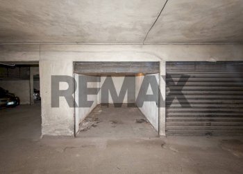 Parcheggio - Appartamento Via Vittorio Emanuele
 
358, Paterno - foto 17