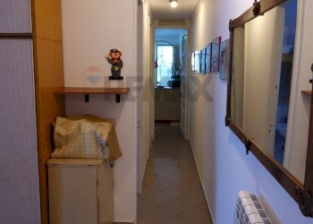 Hall / corridoio - Casa indipendente Via Gramsci
 
279, Riposto - foto 24