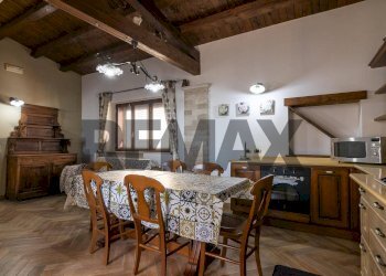 Sala da pranzo - Appartamento Via Pusterna
 
46/B, Caltagirone - foto 36