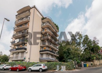 Edificio all\'aperto - Quadrilocale Via Madonna delle Lacrime
 
14, San Giovanni la Punta - foto 34