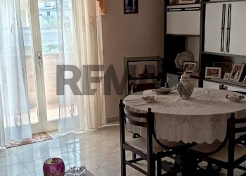 Sala da pranzo - Appartamento Via Tenente Cataldo
 
70, Caltagirone - foto 15