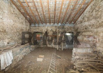 Stanza vuota - Villa Via Cavalier Pietro Leonardi
 
10, Viagrande - photo 41