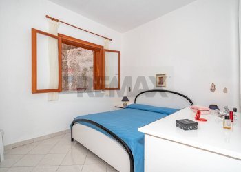 Camera / camera da letto - Quadrilocale Contrada Sillemi
 
6, Letojanni - foto 13