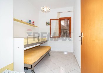Camera / camera da letto - Quadrilocale Contrada Sillemi
 
6, Letojanni - foto 15