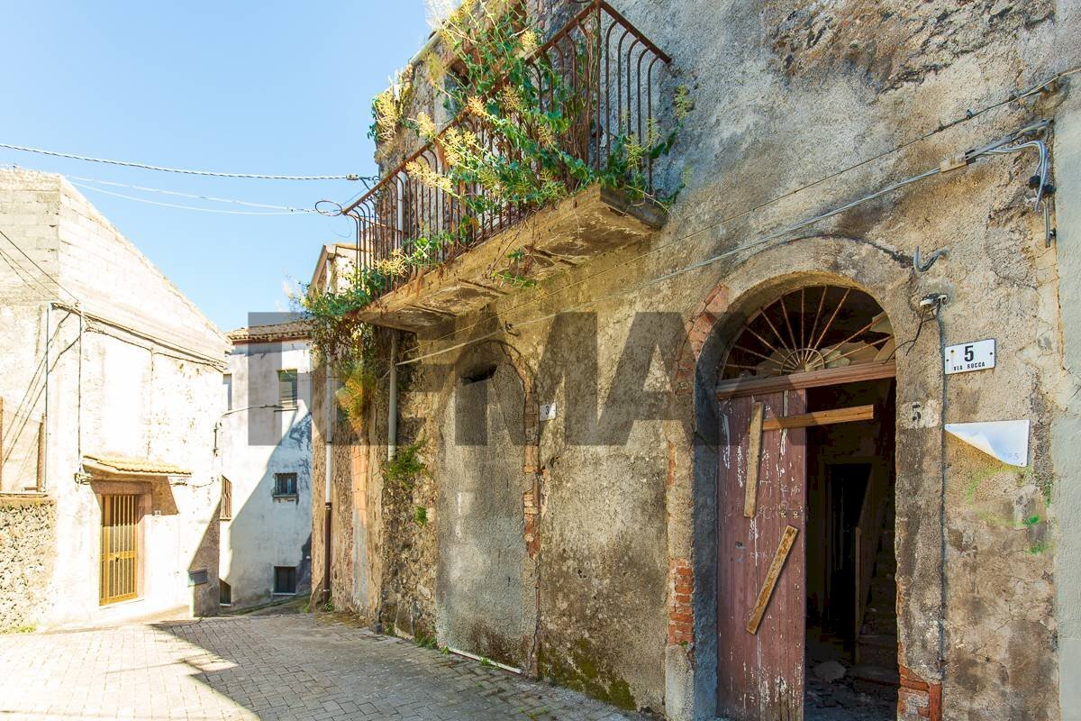 Edificio all\'aperto - Independent house Via Rocca
10-12, Randazzo - photo 2