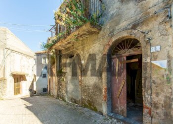 Edificio all\'aperto - Independent house Via Rocca
 
10-12, Randazzo - photo 12