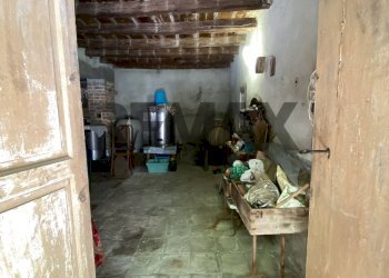 Dispensa di stoccaggio - Villa Via Mannella
 
15, Spadafora - foto 25