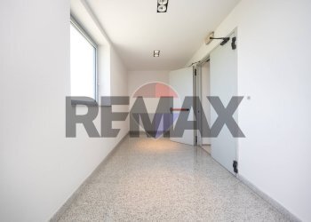 Stanza vuota - Commercial Premises Via Portico
 
65, Orio al Serio - photo 14