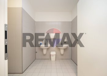 Bagno - Commercial Premises Via Portico
 
65, Orio al Serio - photo 16