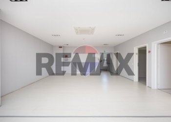 Stanza vuota - Commercial Premises Via Portico
 
65, Orio al Serio - photo 19