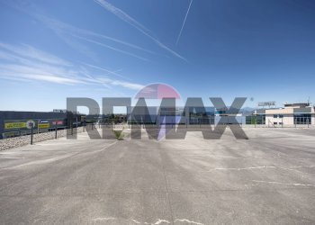 Edificio all\'aperto - Commercial Premises Via Portico
 
65, Orio al Serio - photo 30