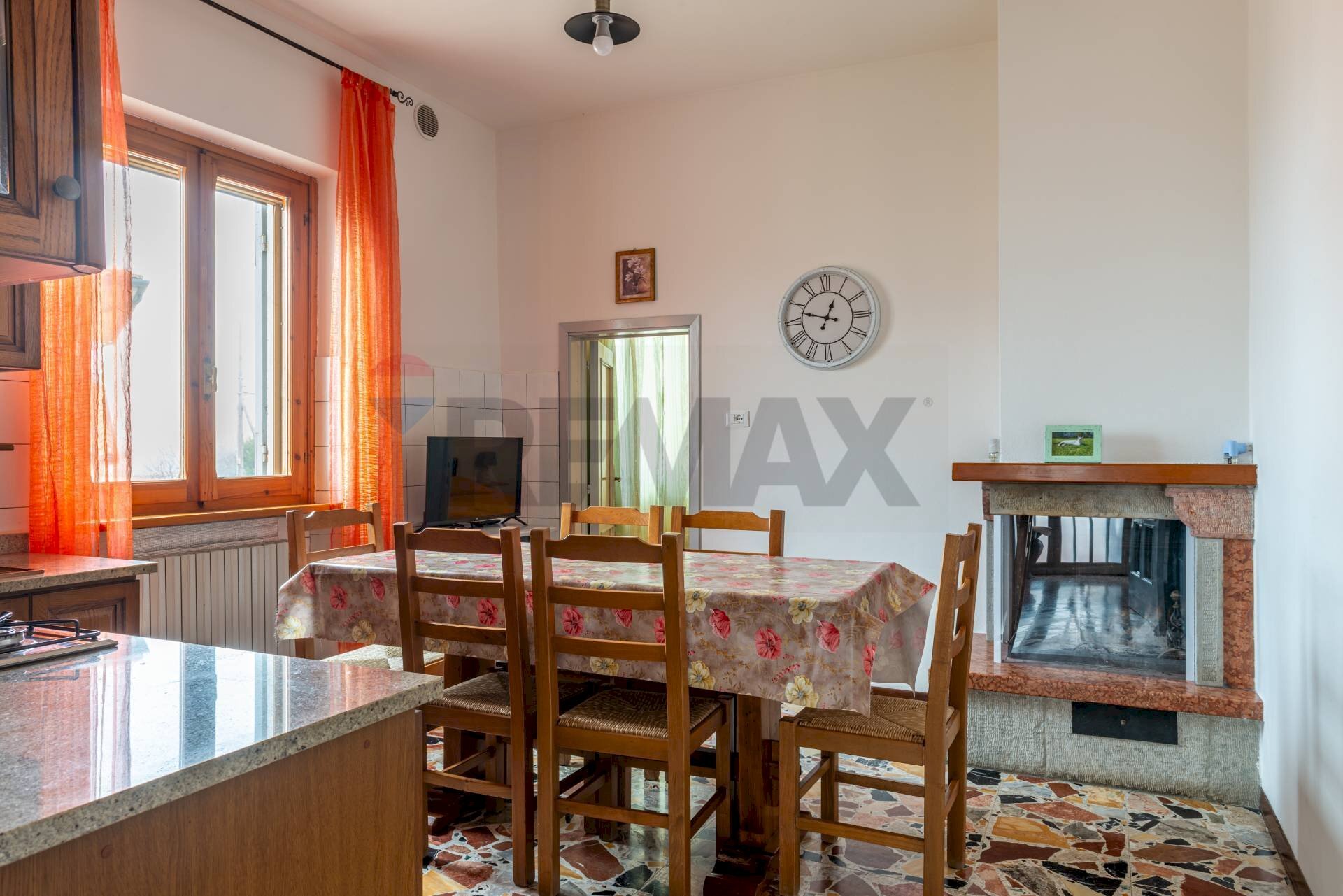 Sala da pranzo - Appartamento La Nave
 
82, Castiglion Fiorentino - foto 1