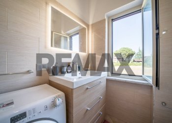 Bagno - Bilocale Via Castelplanio
18, Roma - foto 24