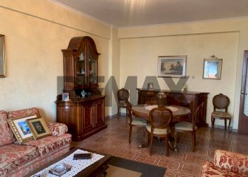 Sala da pranzo - Apartment CORSO PAPA GIOVANNI XXIII
 
19, Aprilia - photo 4