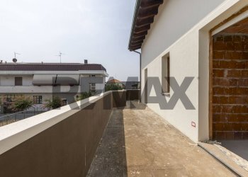 Balcone - Four-room apartment Via Resistenza
 
7, Macherio - photo 8