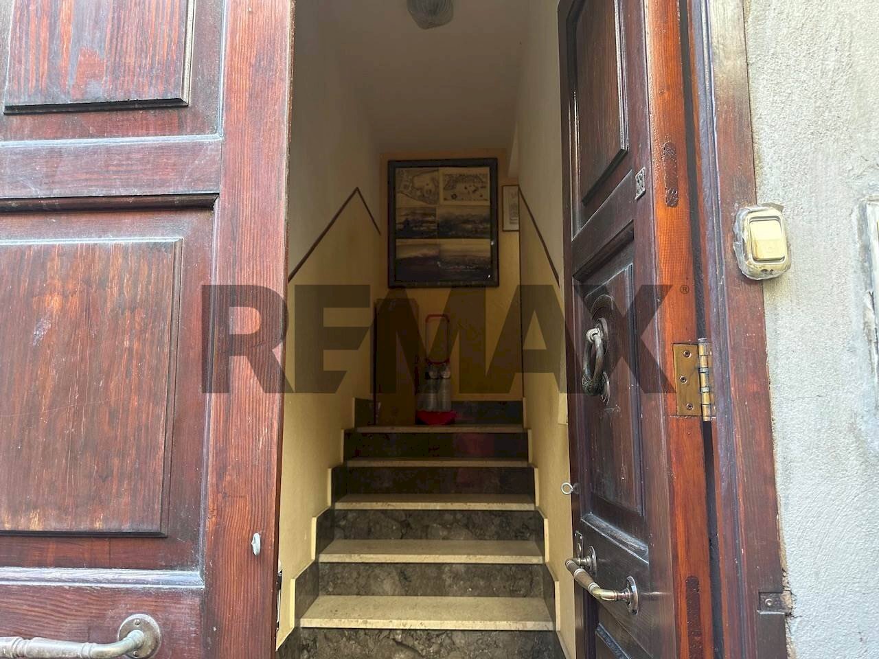 Scale - Casa indipendente Via Parini
8, Messina - foto 2
