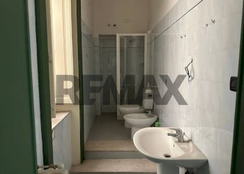 Bagno - Appartamento Via Giacomo Venezian
 
35, Messina - foto 22