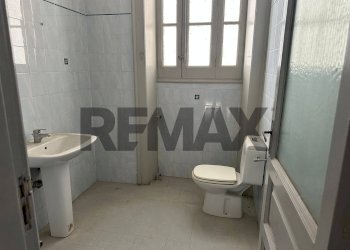 Bagno - Appartamento Via Giacomo Venezian
 
35, Messina - foto 56
