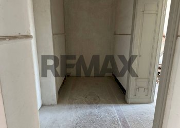 Hall / corridoio - Appartamento Via Giacomo Venezian
 
35, Messina - foto 60