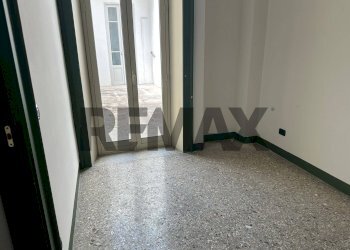 Stanza vuota - Appartamento Via Giacomo Venezian
 
35, Messina - foto 69