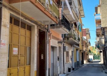 Edificio all\'aperto - Three-room apartment Via Giardinelli
 
56, Scordia - photo 1