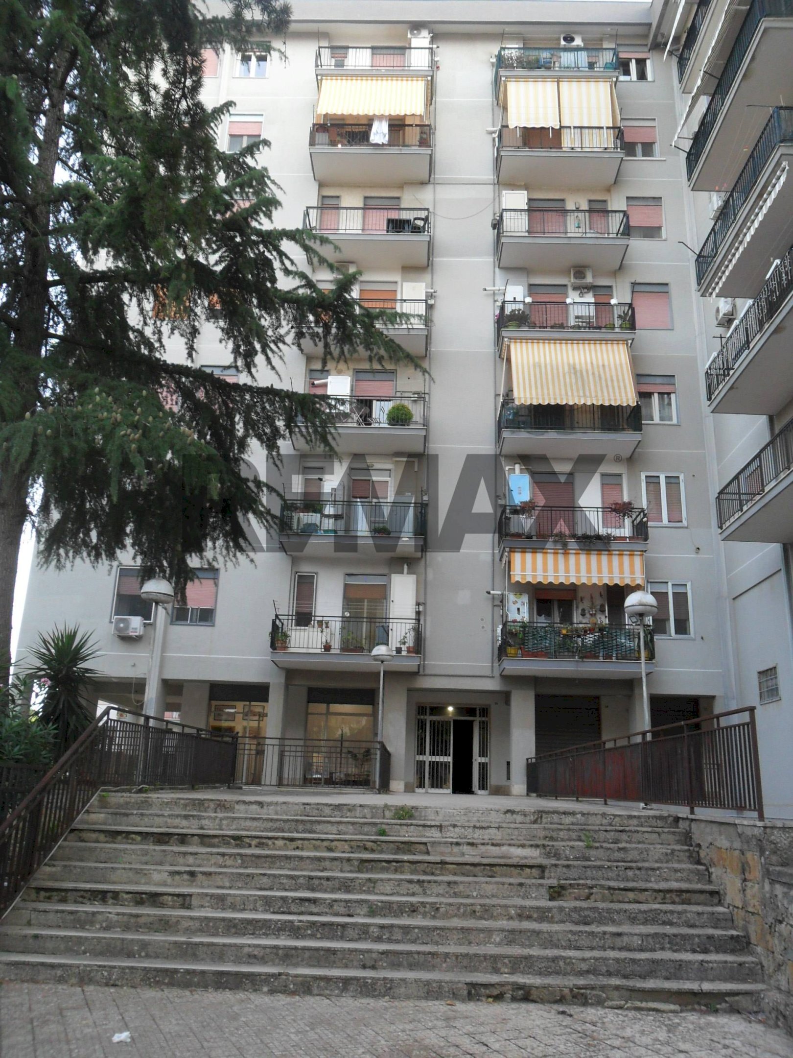 Edificio all\'aperto - Appartamento Via Luisa Moncada
56, Caltanissetta - foto 2