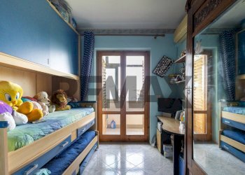 Camera / camera da letto - Trilocale VIA ROMA
 
95, Aci Sant'Antonio - foto 4