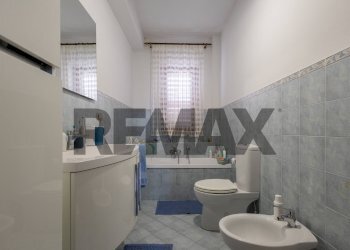 Bagno - Trilocale VIA ROMA
 
95, Aci Sant'Antonio - foto 9