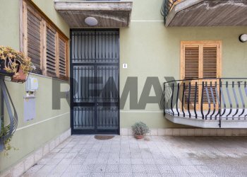 Terrazza - Trilocale VIA ROMA
 
95, Aci Sant'Antonio - foto 19