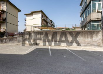 Edificio all\'aperto - Trilocale VIA ROMA
 
95, Aci Sant'Antonio - foto 21