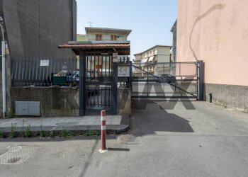 Edificio all\'aperto - Trilocale VIA ROMA
 
95, Aci Sant'Antonio - foto 22