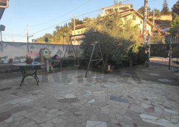 Terrazza - Casa semi indipendente VIA NAZIONALE
 
109, San Michele di Ganzaria - foto 6