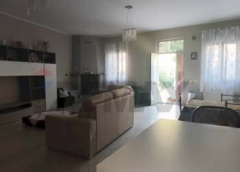 Sala da pranzo - Casa semi indipendente VIA NAZIONALE
 
109, San Michele di Ganzaria - foto 8