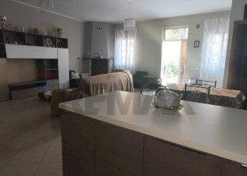 Sala da pranzo - Casa semi indipendente VIA NAZIONALE
 
109, San Michele di Ganzaria - foto 13