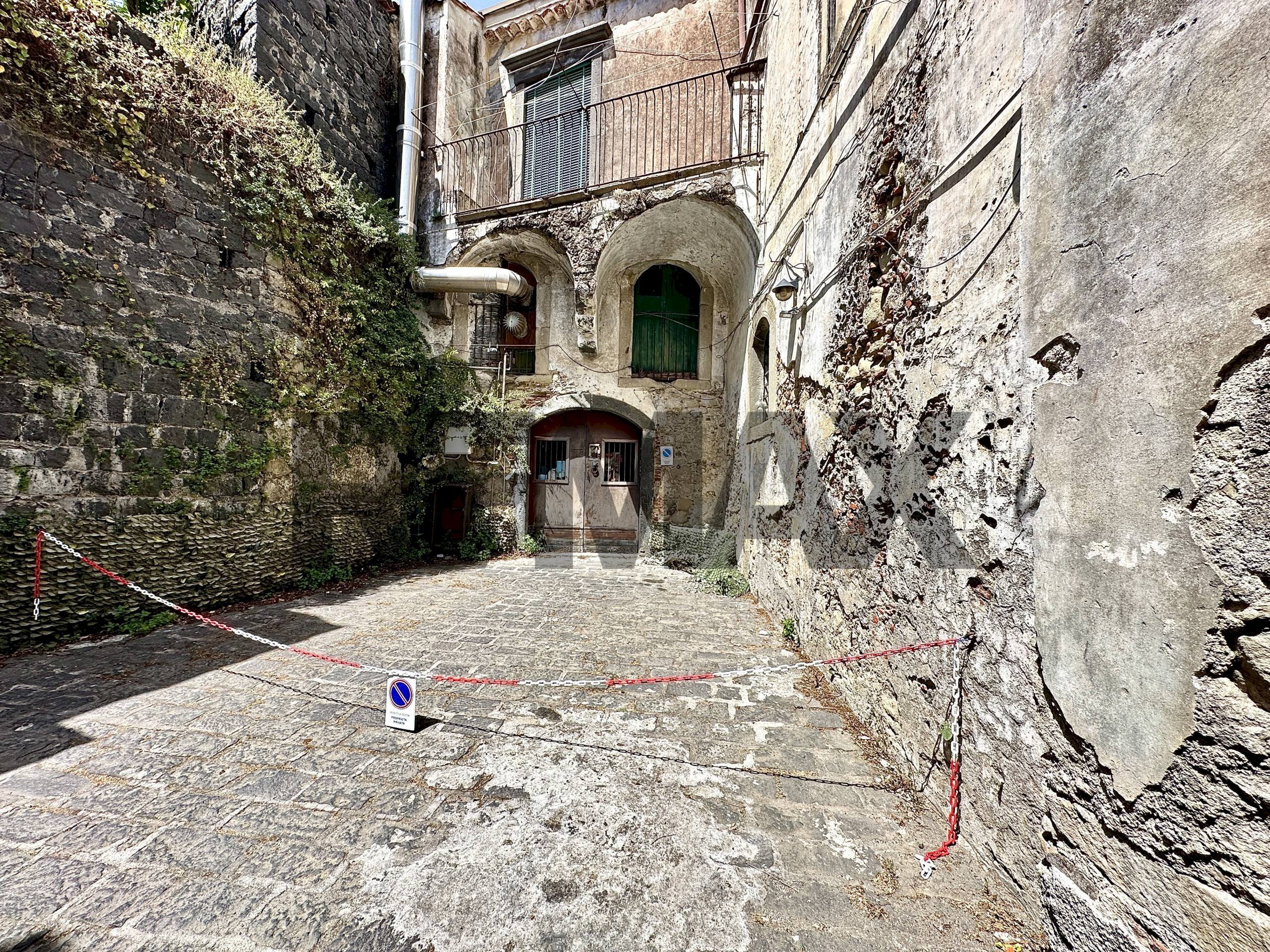 Casa all\'aperto - Independent house via Federico Secondo
14, Castiglione di Sicilia - photo 2