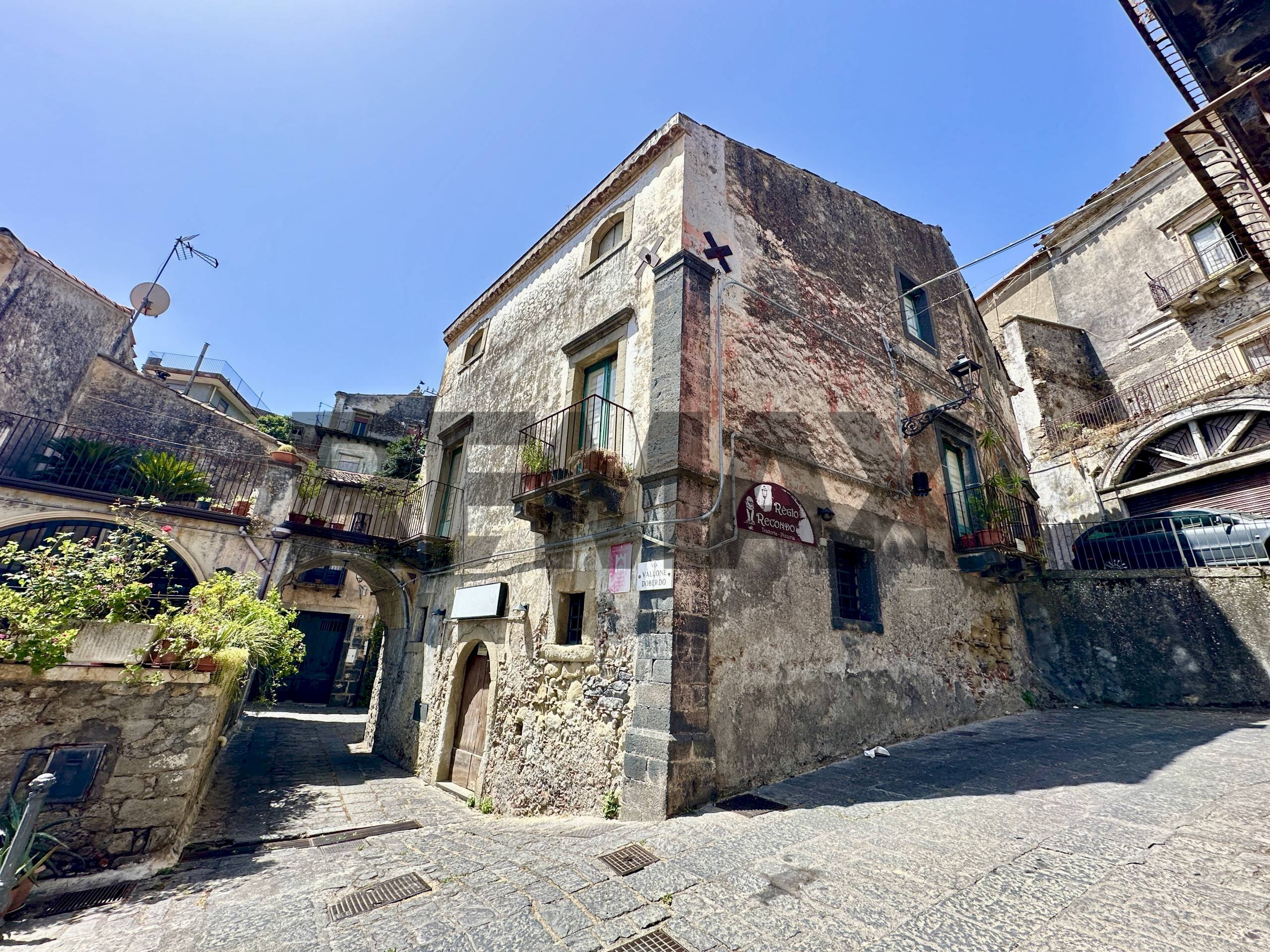 Edificio all\'aperto - Independent house via Federico Secondo
14, Castiglione di Sicilia - photo 3