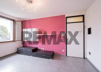 Soggiorno - Trilocale Via Villa Del Veneziano
 
11, Viadana - foto 16
