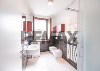 Bagno - Trilocale Via Villa Del Veneziano
 
11, Viadana - foto 18