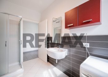 Bagno - Trilocale Via Villa Del Veneziano
 
11, Viadana - foto 19