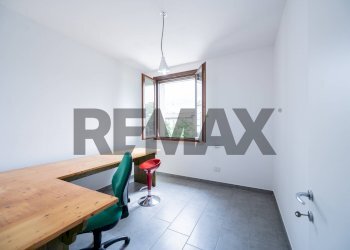 Ufficio - Trilocale Via Villa Del Veneziano
 
11, Viadana - foto 23